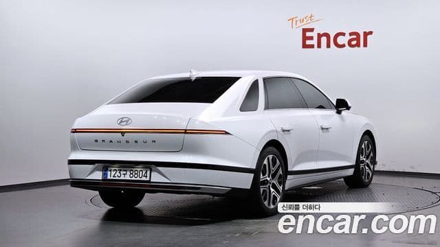 Hyundai Grandeur 2022 — Şəkil 2/20