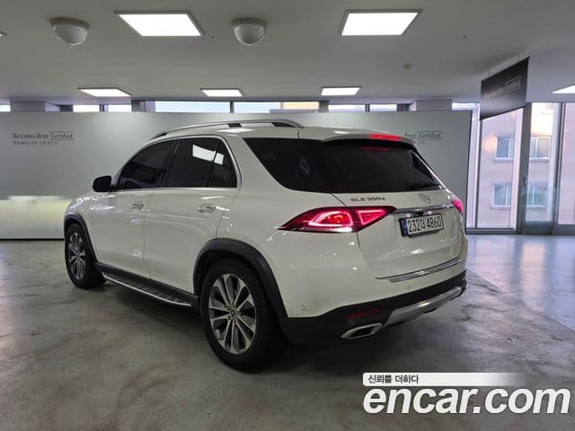 Mercedes-Benz GLE-Class 2023 — Фото 2/20