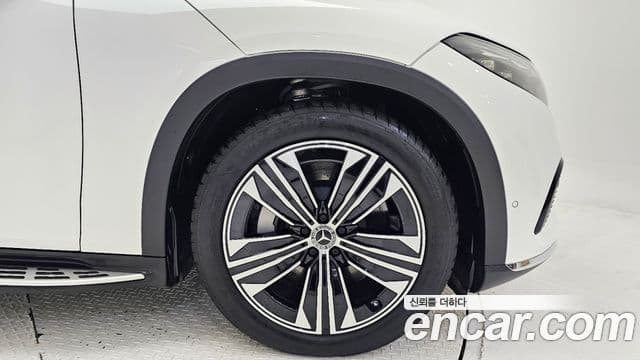 Mercedes-Benz EQS SUV 2024 — ფოტო 9/18
