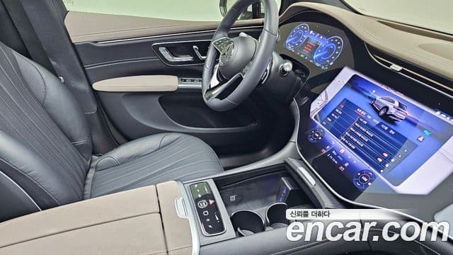 Mercedes-Benz EQS SUV 2024 — ფოტო 13/18