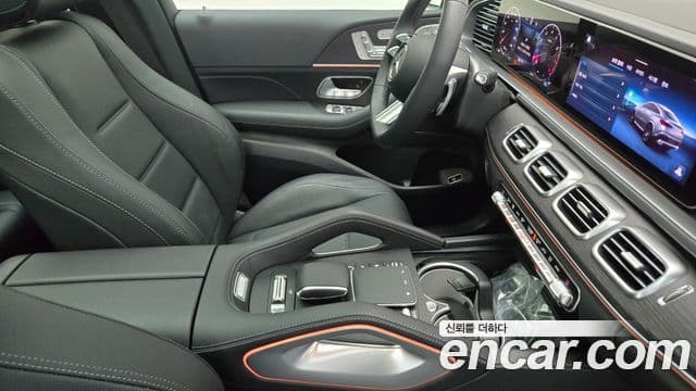 Mercedes-Benz GLE-Class 2025 — ფოტო 8/18