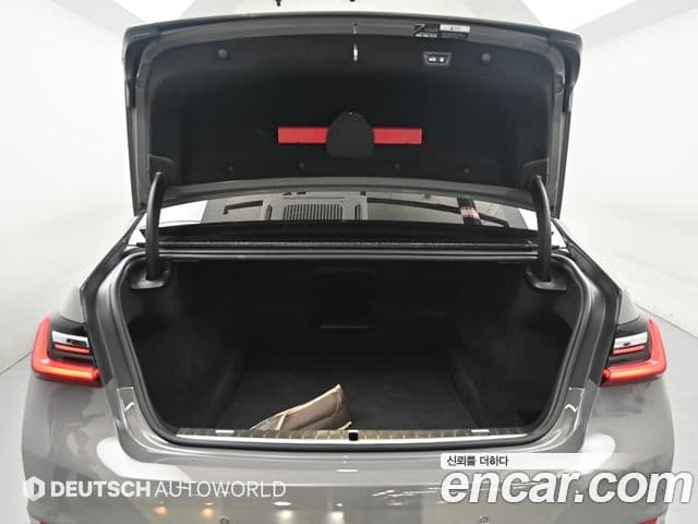 BMW 7 Series 2021 — фото 20 из 20