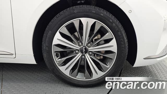 Kia K8 2023 — Photo 28/31