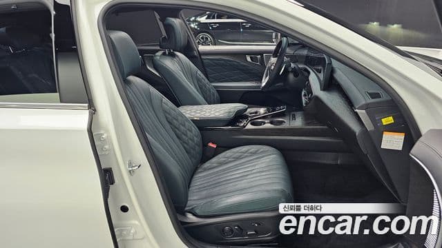 Kia K8 2023 — Photo 2/31