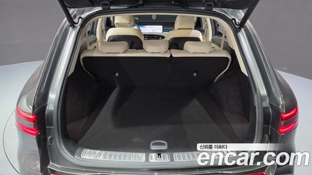 Genesis GV70 2024 — ფოტო 17/20