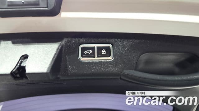 Kia Sorento 2023 — ფოტო 15/20