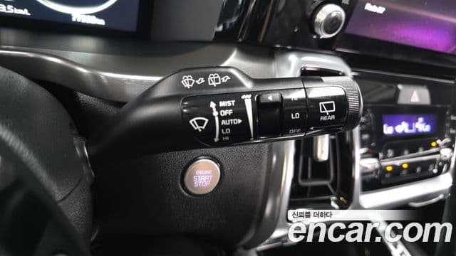 Kia Sorento 2023 — ფოტო 19/20