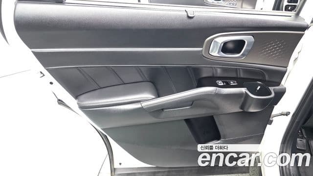 Kia Sorento 2023 — Photo 15/33