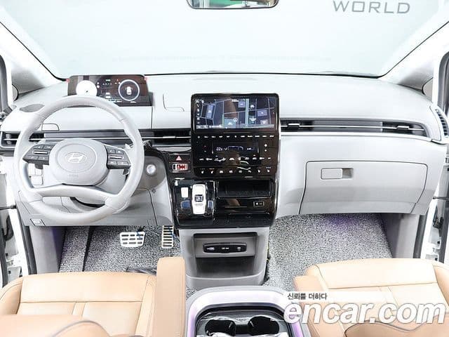 Hyundai Staria 2025 — Şəkil 13/20