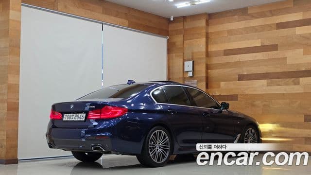 BMW 5 Series 2020 — ფოტო 2/20