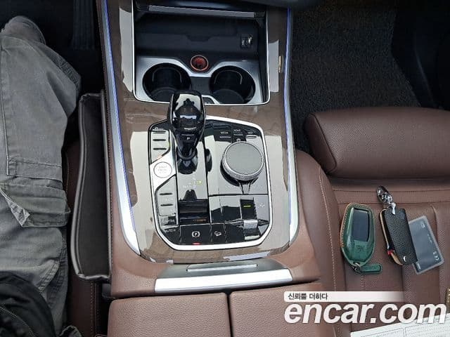 BMW X5 2021 — ფოტო 15/18