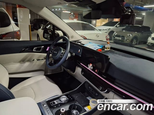 Kia Carnival 2024 — Фото 3/8