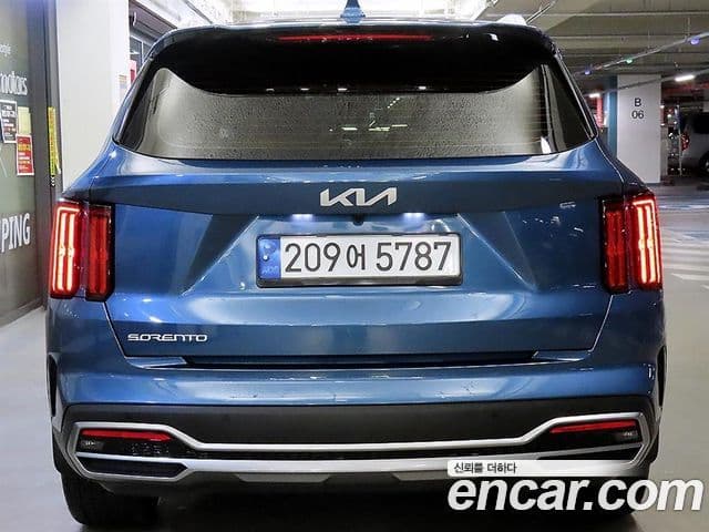 Kia Sorento 2022 — ფოტო 4/20