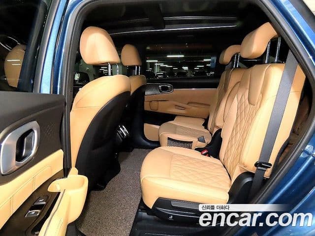 Kia Sorento 2022 — ფოტო 6/20