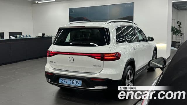 Mercedes-Benz EQB 2025 — ფოტო 15/20
