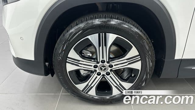 Mercedes-Benz EQB 2025 — ფოტო 14/20