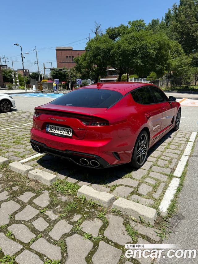 Kia Stinger 2021 — Фото 2/9