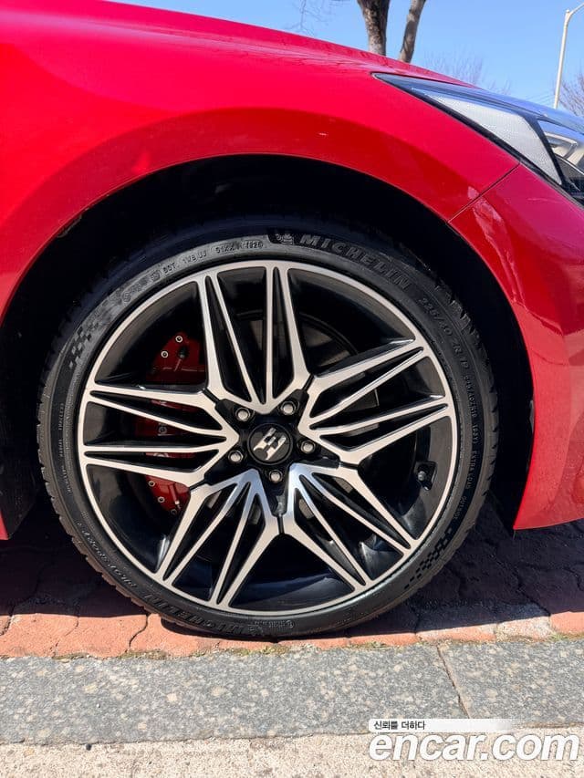 Kia Stinger 2021 — Фото 5/9