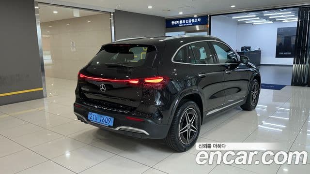 Mercedes-Benz EQA 2025 — ფოტო 8/20