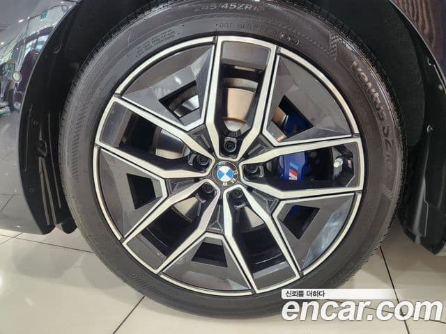 BMW 5 Series 2025 — Şəkil 4/16