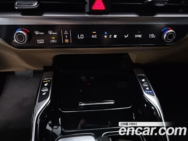 Kia Sorento 2024 — Şəkil 16/20