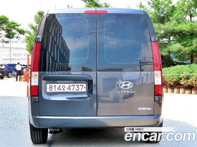 Hyundai Staria 2022 — Фото 3/19