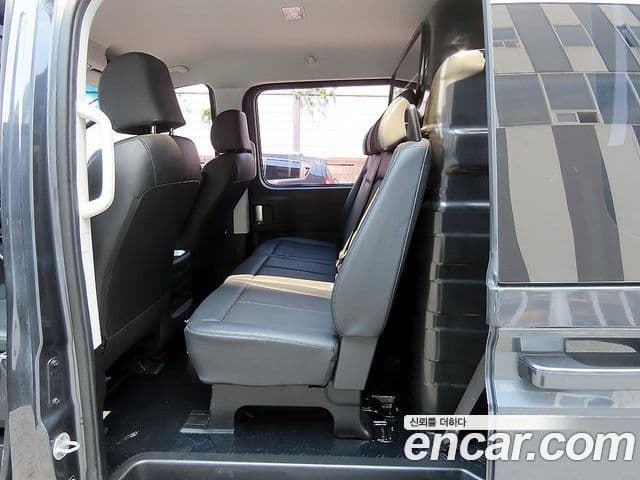 Hyundai Staria 2022 — Фото 5/19