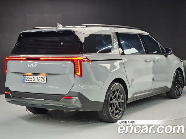 Kia Carnival 2025 — Şəkil 2/20