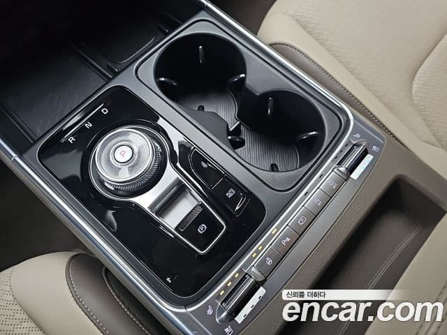 Kia Carnival 2025 — Şəkil 8/20