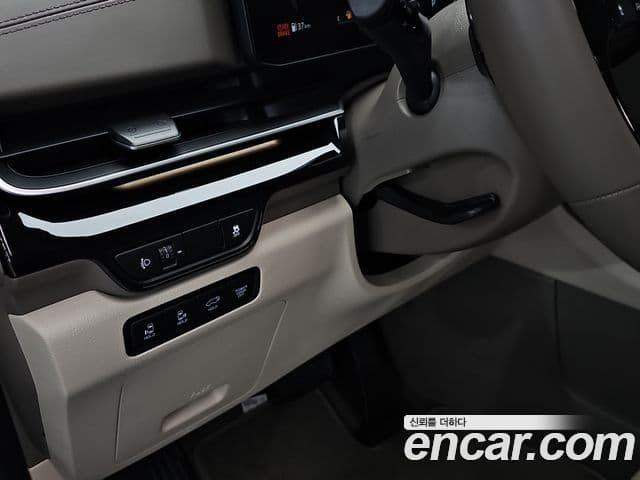 Kia Carnival 2025 — Şəkil 15/20