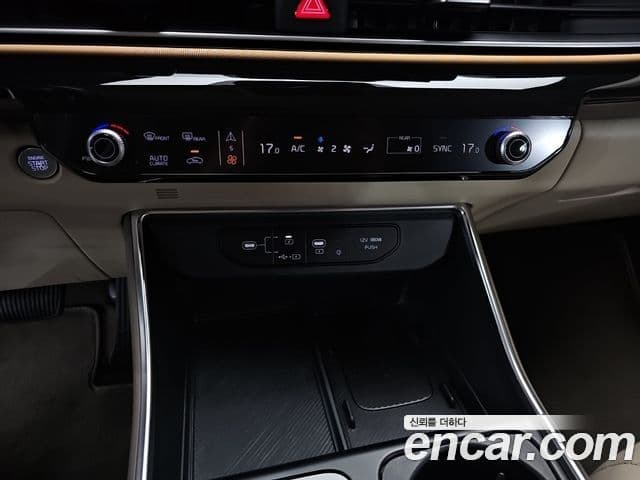 Kia Carnival 2025 — Şəkil 16/20