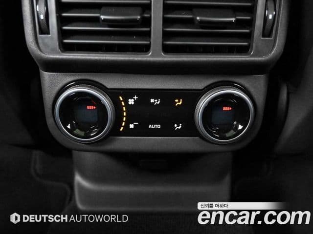 Land Rover Range Rover Velar 2025 — Photo 20/20