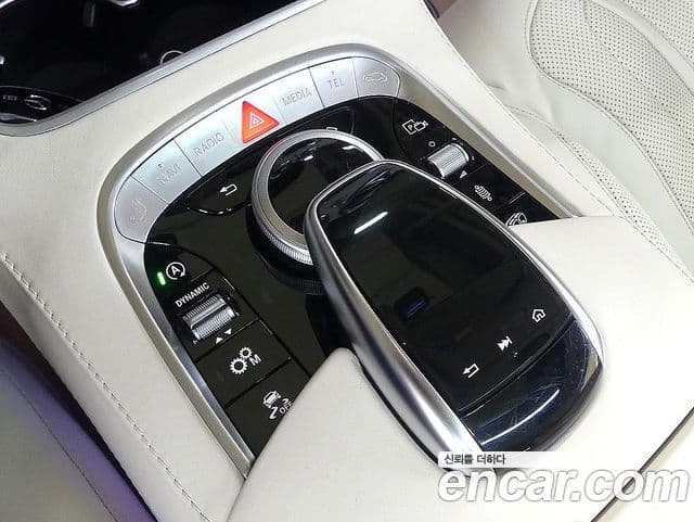 Mercedes-Benz S-Class 2020 — ფოტო 16/20