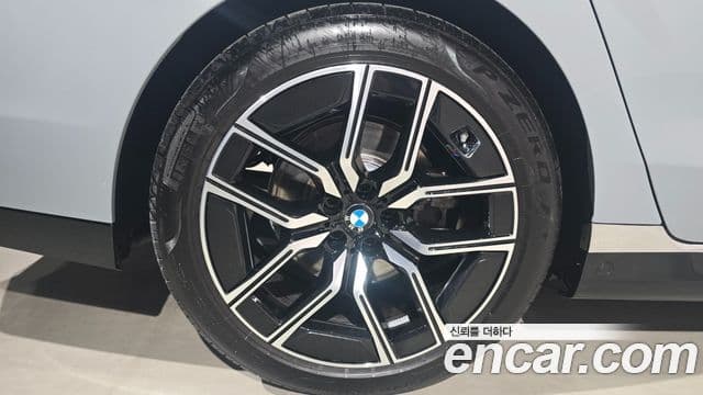 BMW 7 Series 2025 — ფოტო 11/20