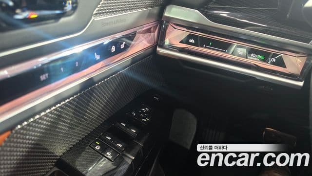 BMW 7 Series 2025 — ფოტო 13/20