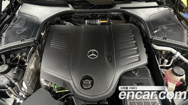 Mercedes-Benz S-Class 2025 — Photo 17/20