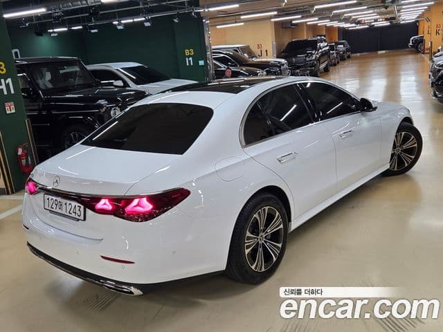 Mercedes-Benz E-Class 2025 — ფოტო 2/20