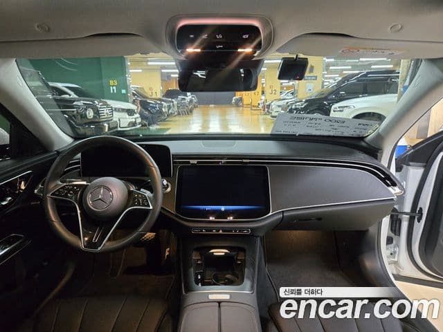 Mercedes-Benz E-Class 2025 — ფოტო 11/20