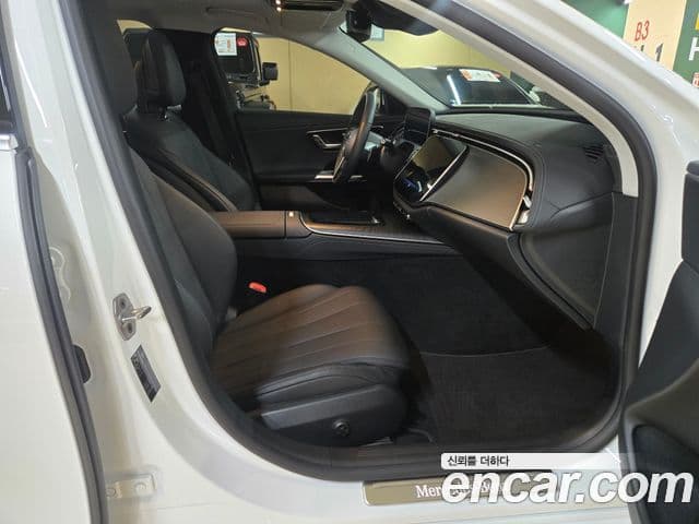 Mercedes-Benz E-Class 2025 — ფოტო 15/20