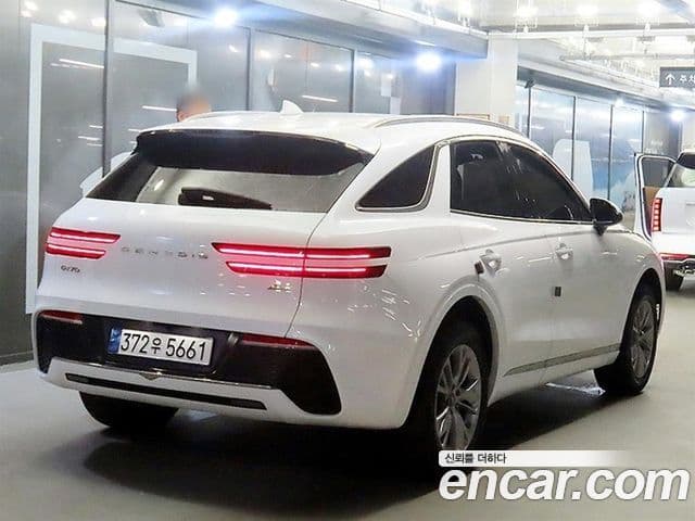 Genesis GV70 2022 — ფოტო 2/20
