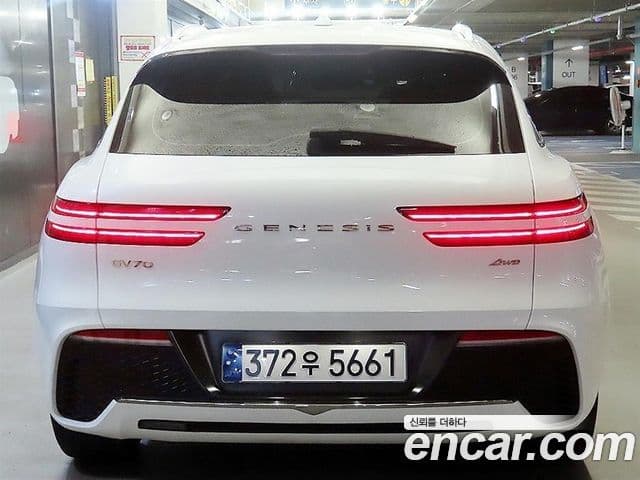 Genesis GV70 2022 — ფოტო 4/20