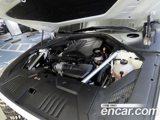 Genesis GV70 2022 — ფოტო 19/20