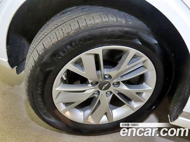 Genesis GV70 2022 — ფოტო 20/20