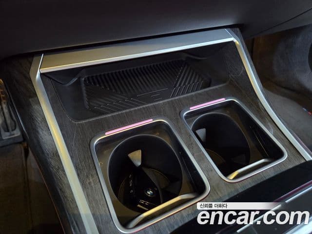 BMW 7 Series 2023 — Photo 4/18