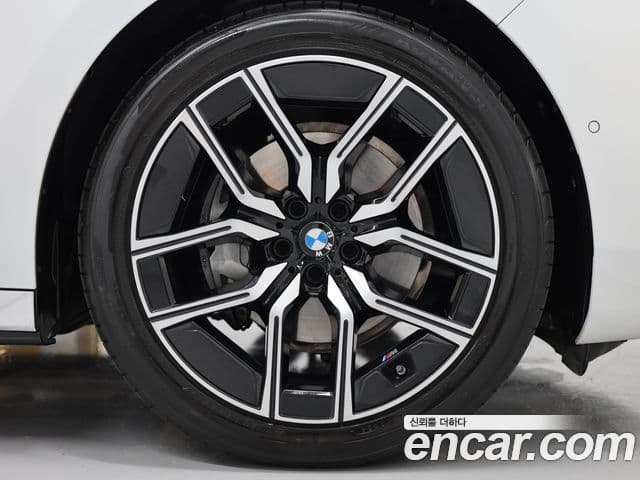 BMW 7 Series 2025 — ფოტო 5/20