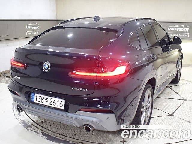 BMW X4 2021 — ფოტო 10/20