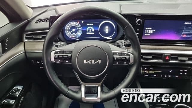 Kia K5 2023 — Şəkil 8/18