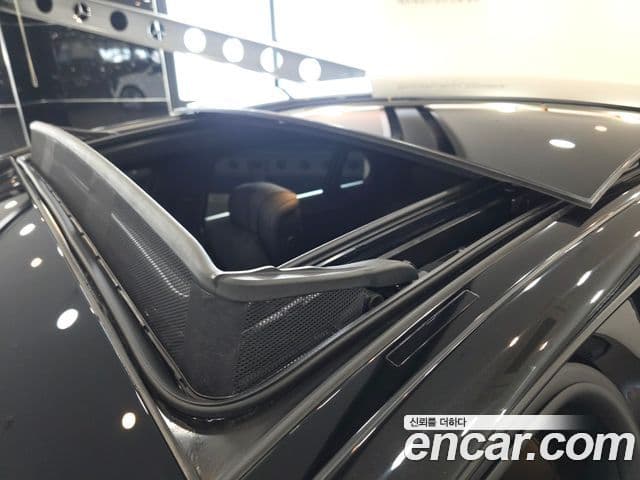 Mercedes-Benz S-Class 2025 — Photo 2/20