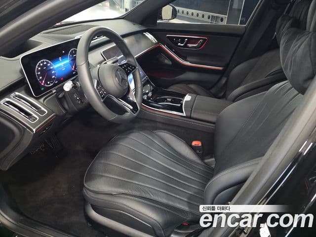 Mercedes-Benz S-Class 2025 — Photo 12/20