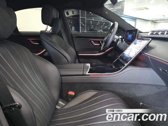 Mercedes-Benz S-Class 2025 — Photo 4/20
